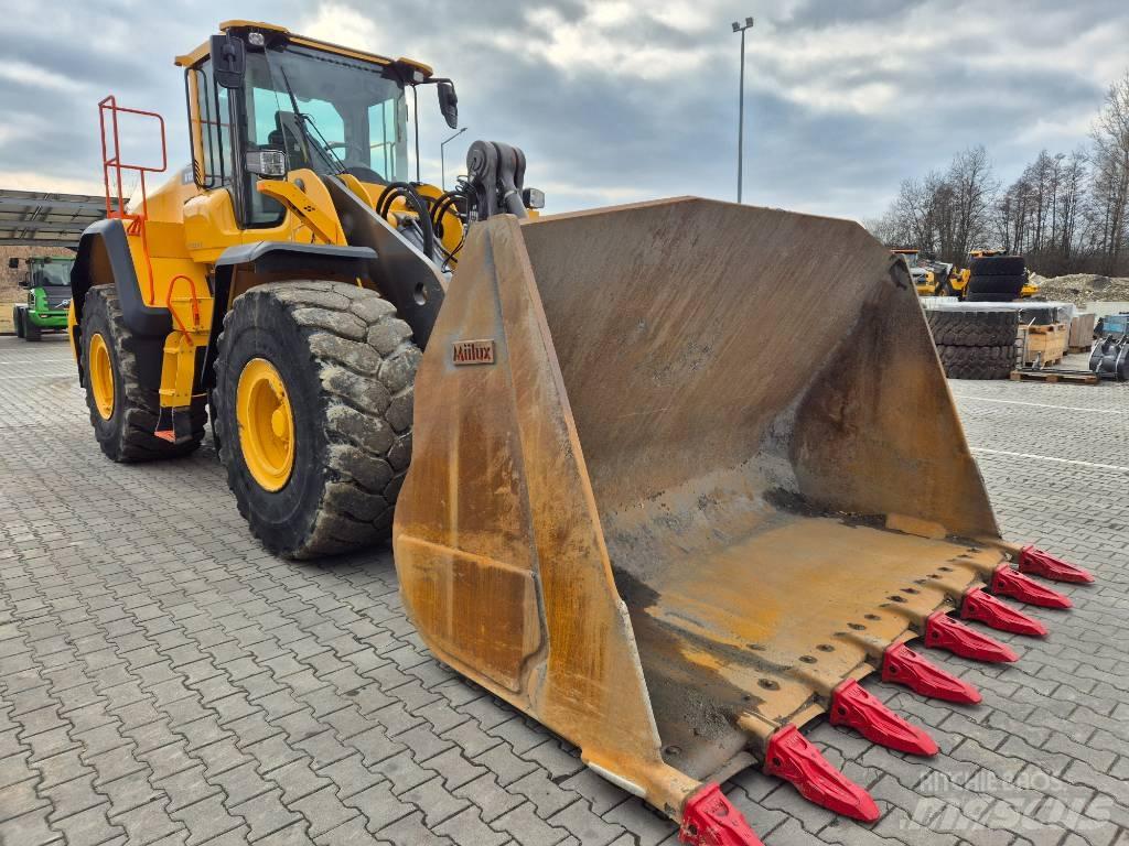 Volvo L 180 H Pale gommate