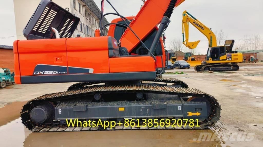 Doosan DX 225 Escavatori cingolati