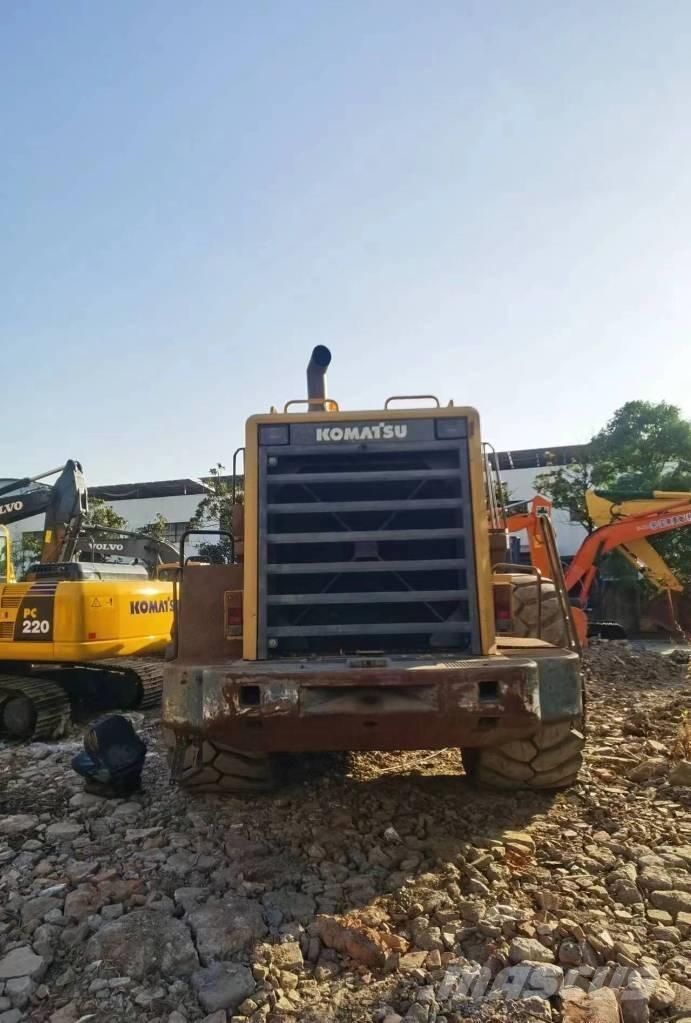 Komatsu WA 600 Pale gommate
