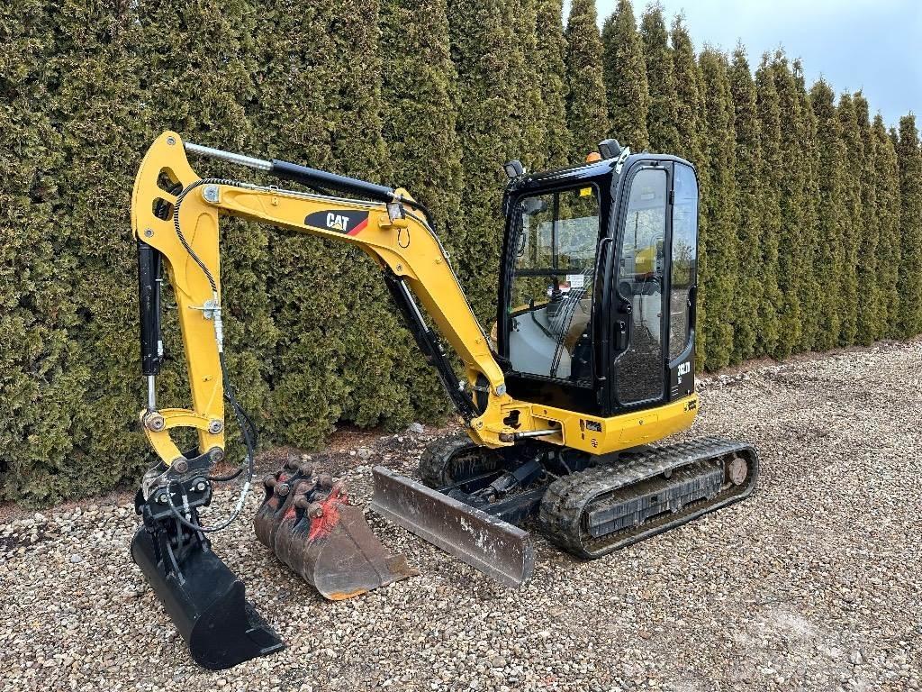CAT 302.7 D CR Miniescavatori