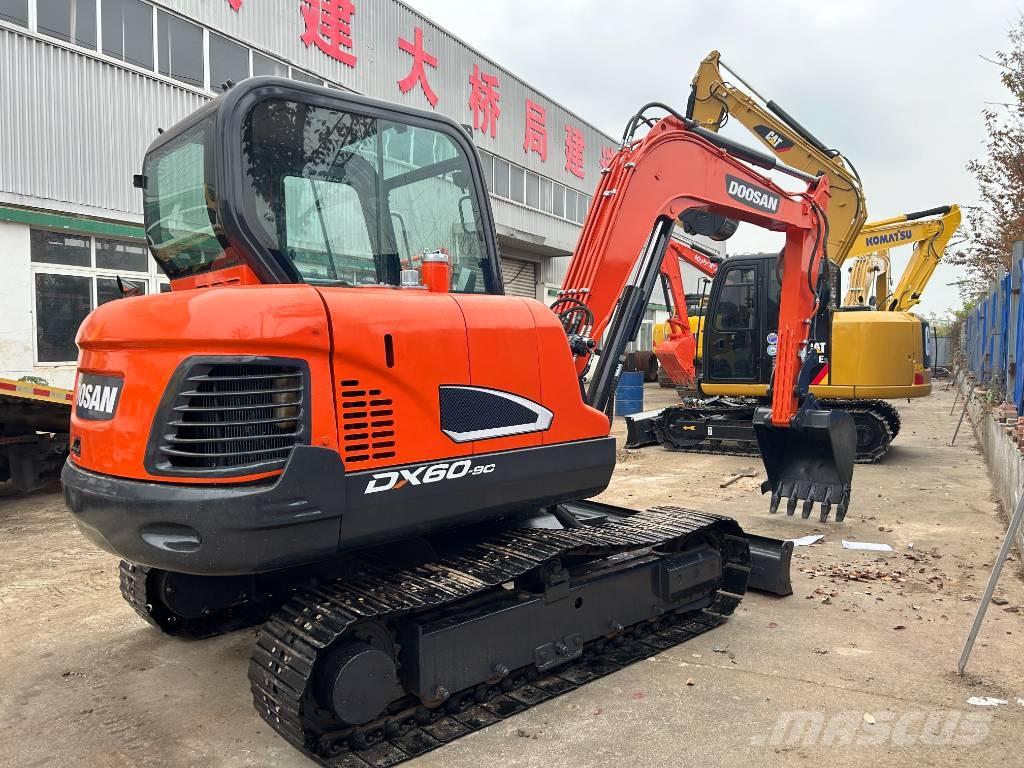 Doosan DX 60 Escavatori cingolati