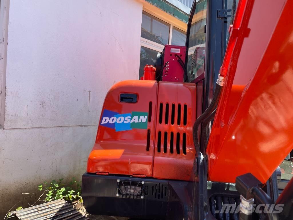 Doosan DX 60 Escavatori cingolati