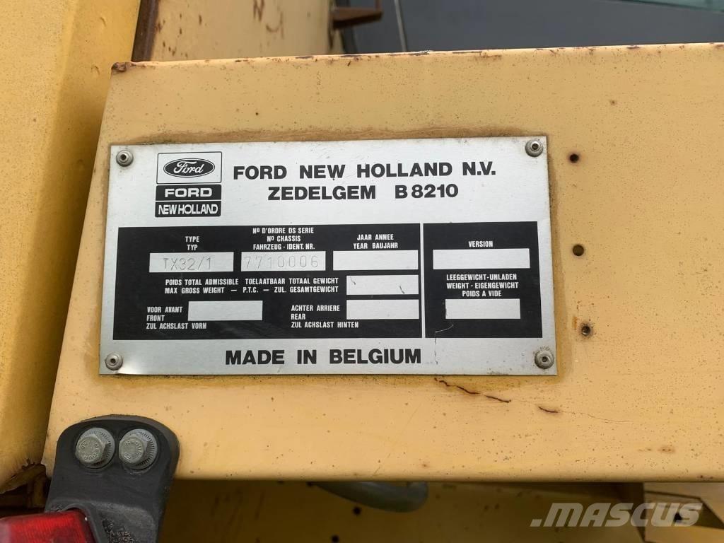 New Holland TX 32 Mietitrebbiatrici