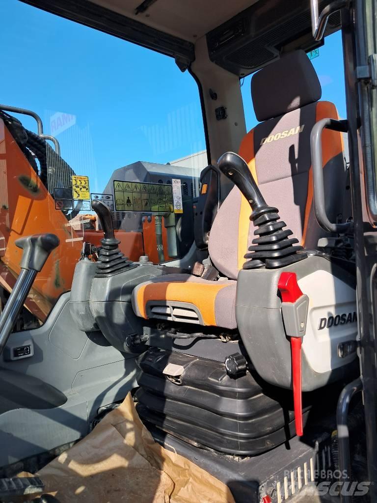 Develon DX 140 LCR-5 Escavatori cingolati