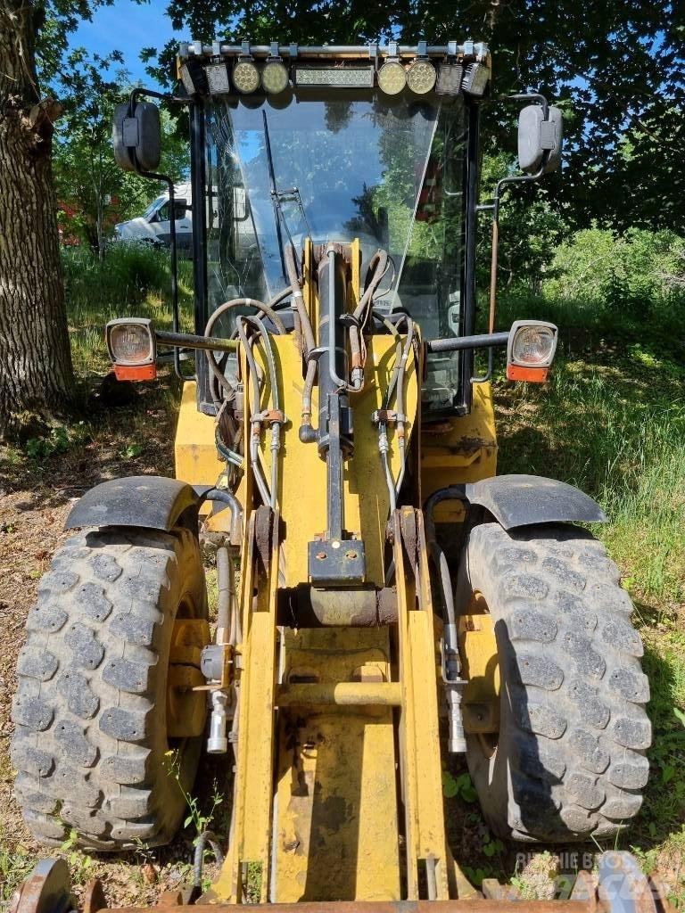 CAT 906 Pale gommate