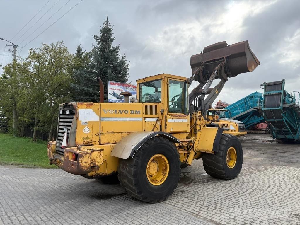 Volvo L 120 Pale gommate