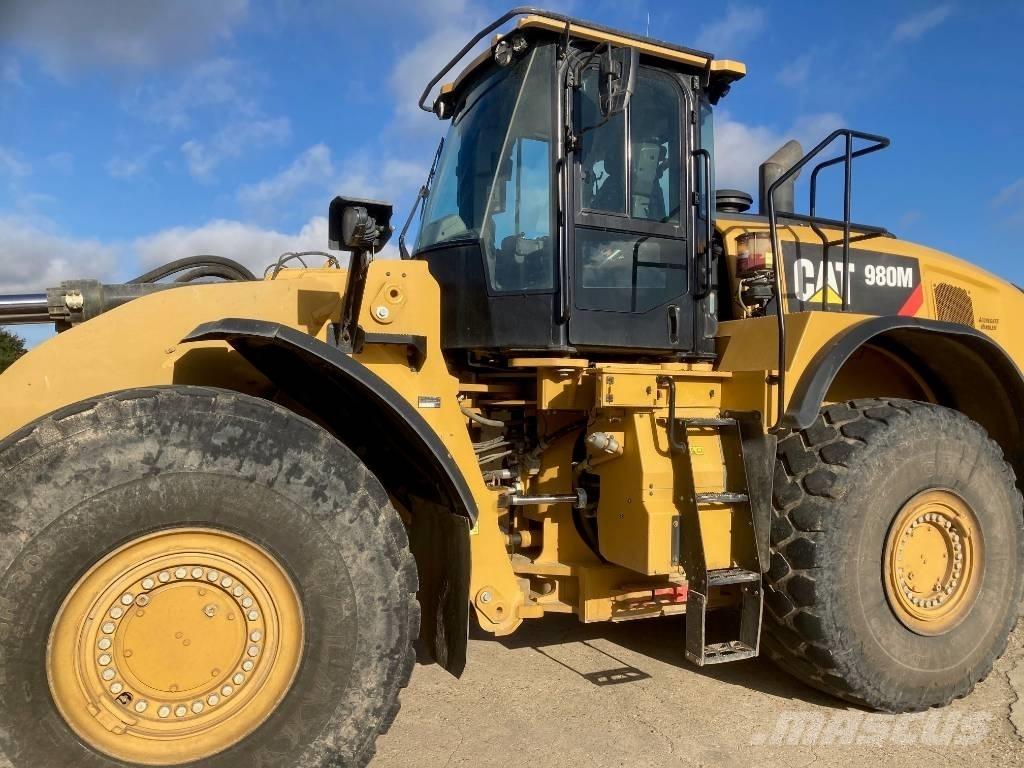 CAT 980M Pale gommate