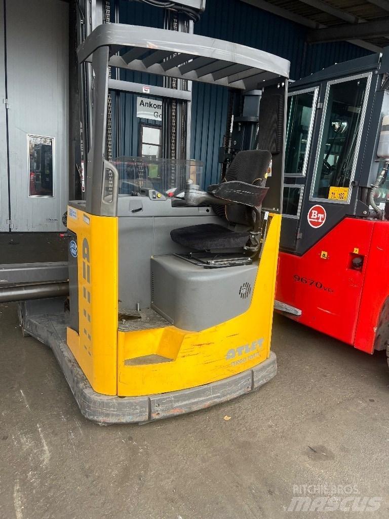 Atlet UFS250 Carrello elevatore retrattile a 4 vie