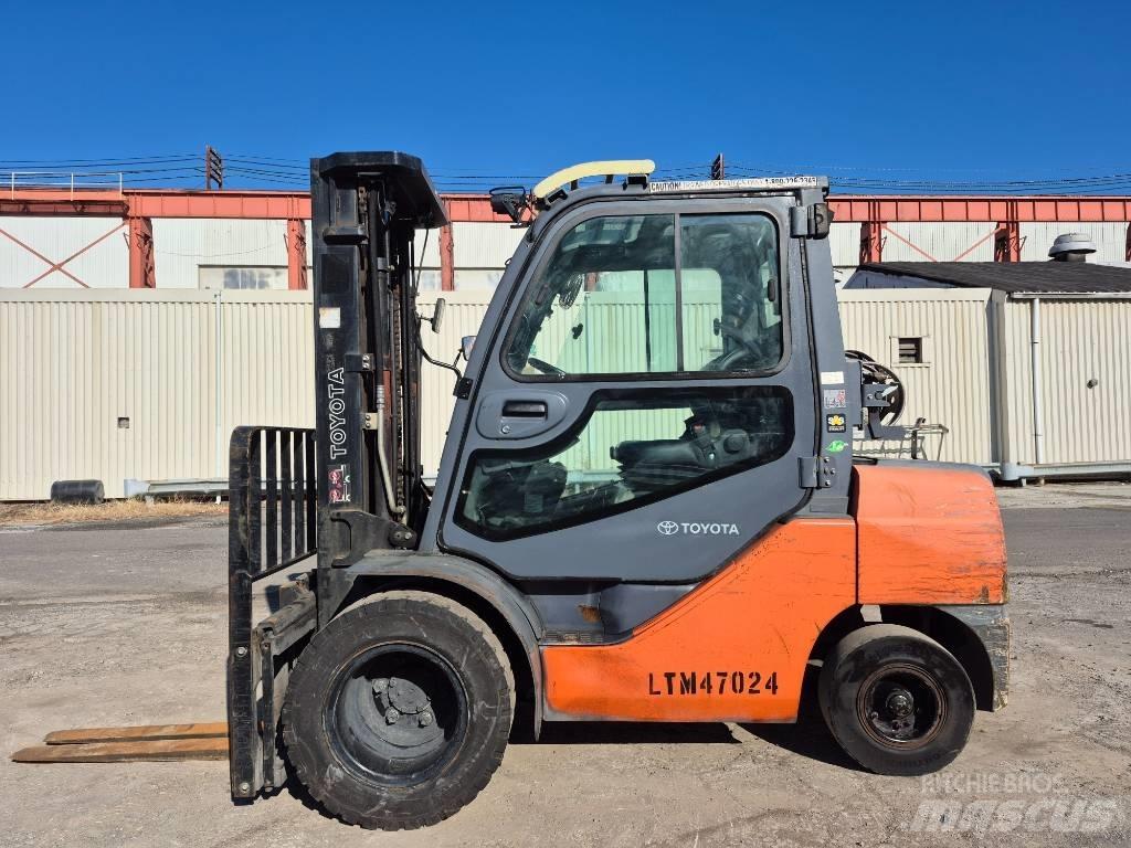 Toyota 8 FGU 30 Carrelli elevatori-Altro