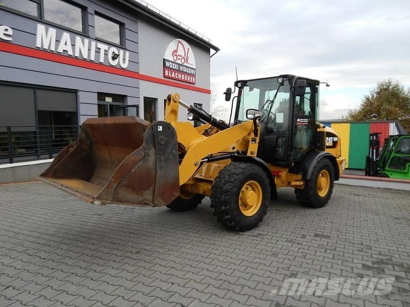 CAT 906M Pale gommate