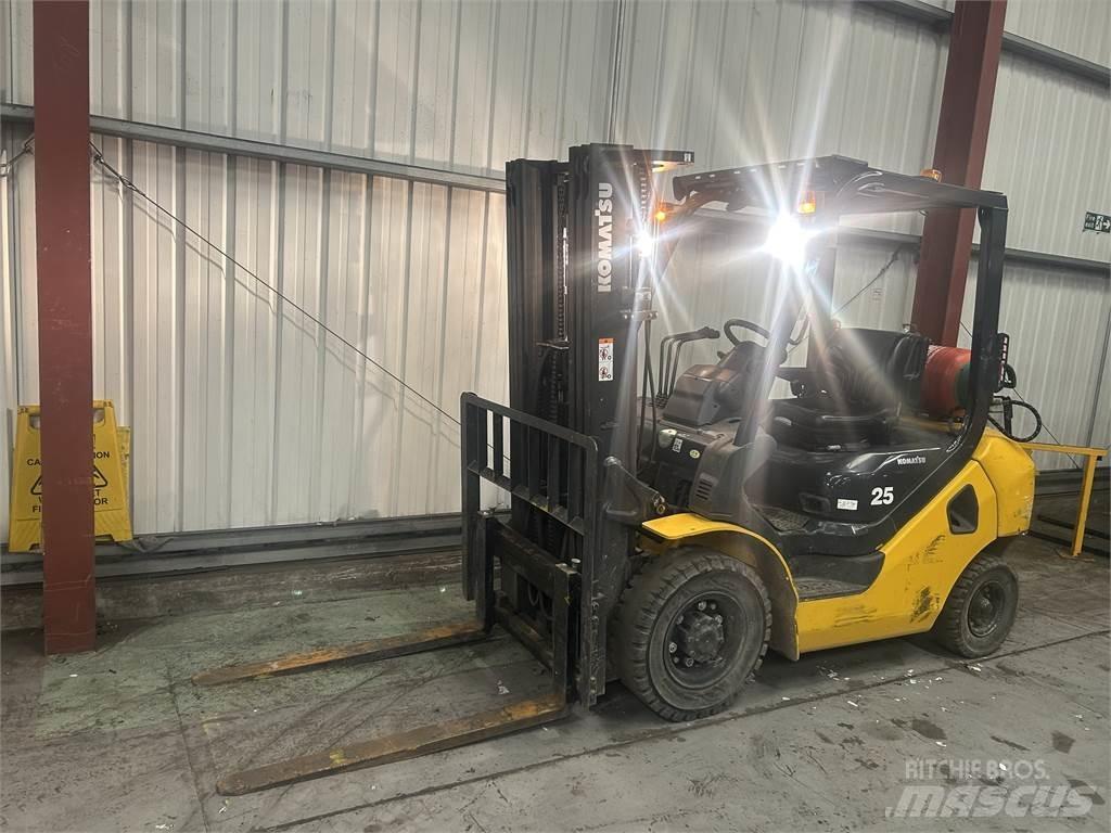 Komatsu FG25HT-17 Carrelli elevatori GPL