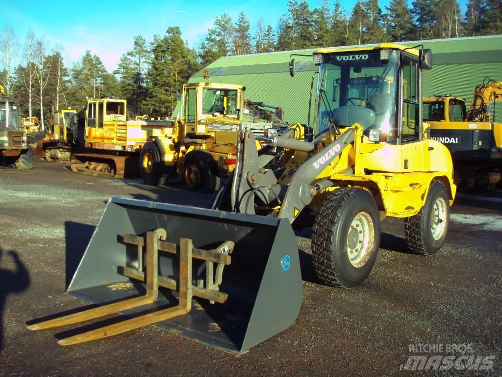 Volvo L 30 Pale gommate