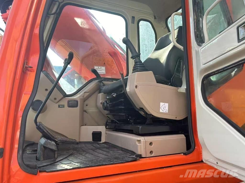 Doosan DH 225 LC-7 Escavatori cingolati