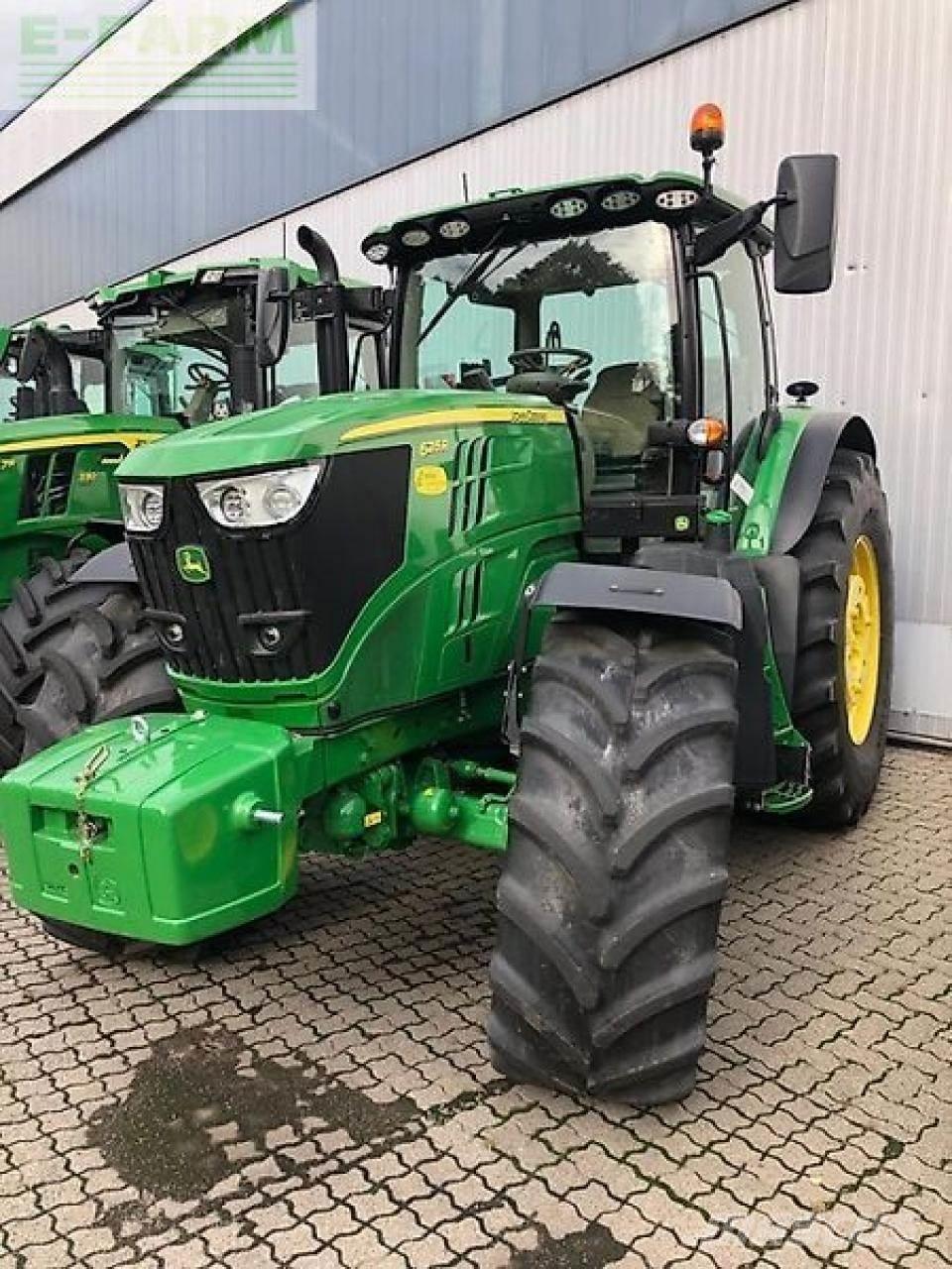 John Deere 6215r Trattori