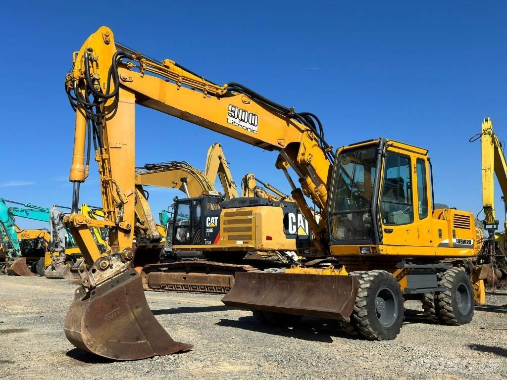 Liebherr A 900 B Escavatori gommati