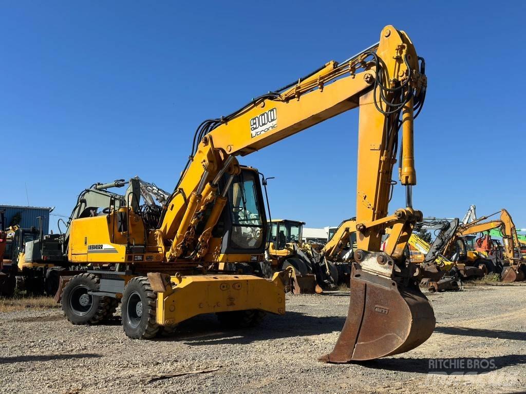 Liebherr A 900 B Escavatori gommati