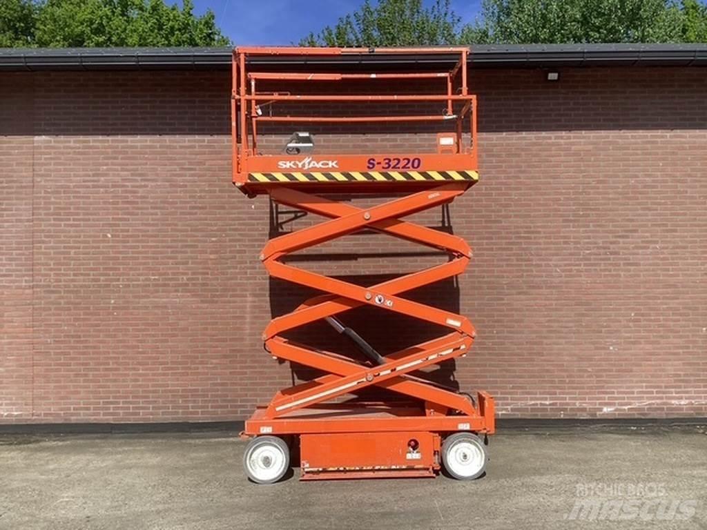 SkyJack SJIII3220 Piattaforme a pantografo