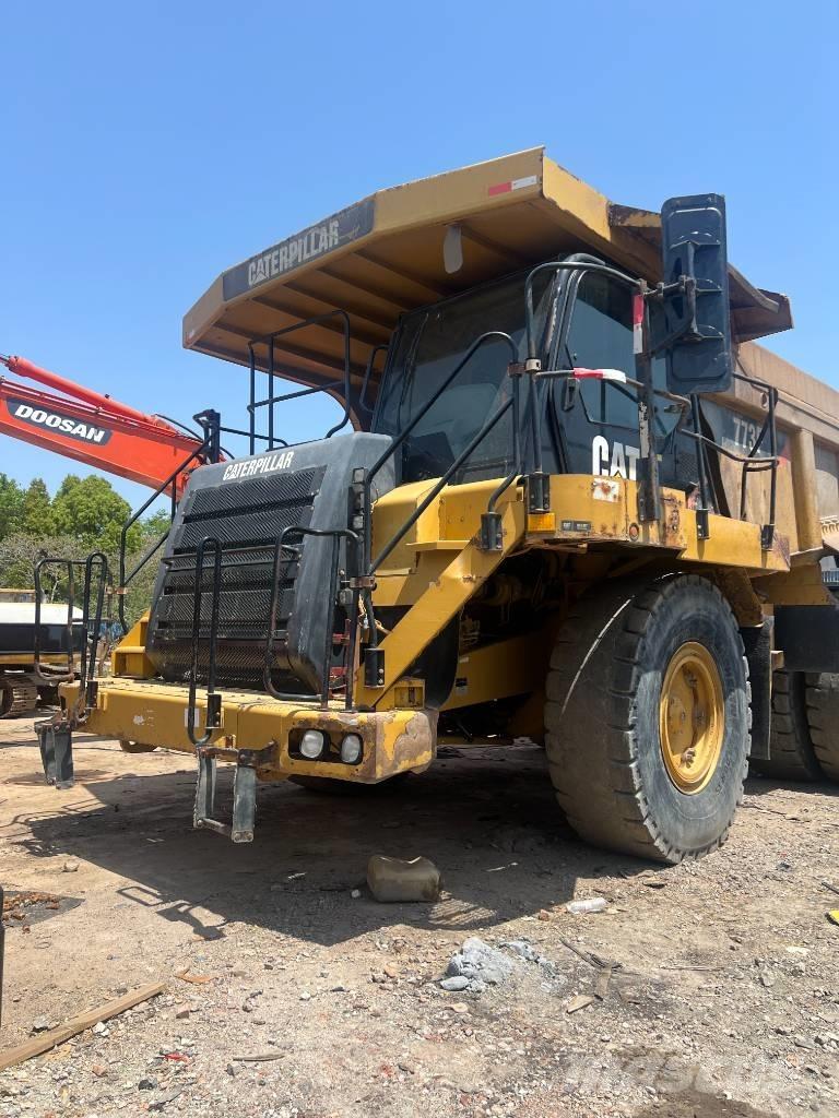 CAT 773 F Dumper a telaio rigido