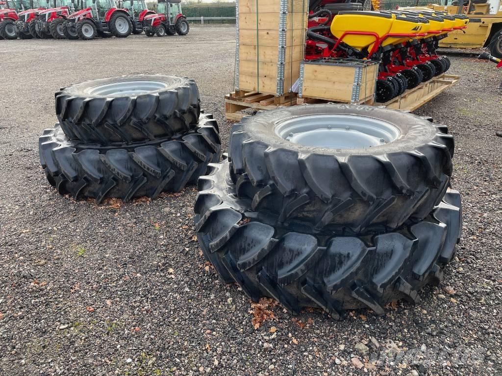 Mitas SET OF WHEELS Pneumatici, ruote e cerchioni