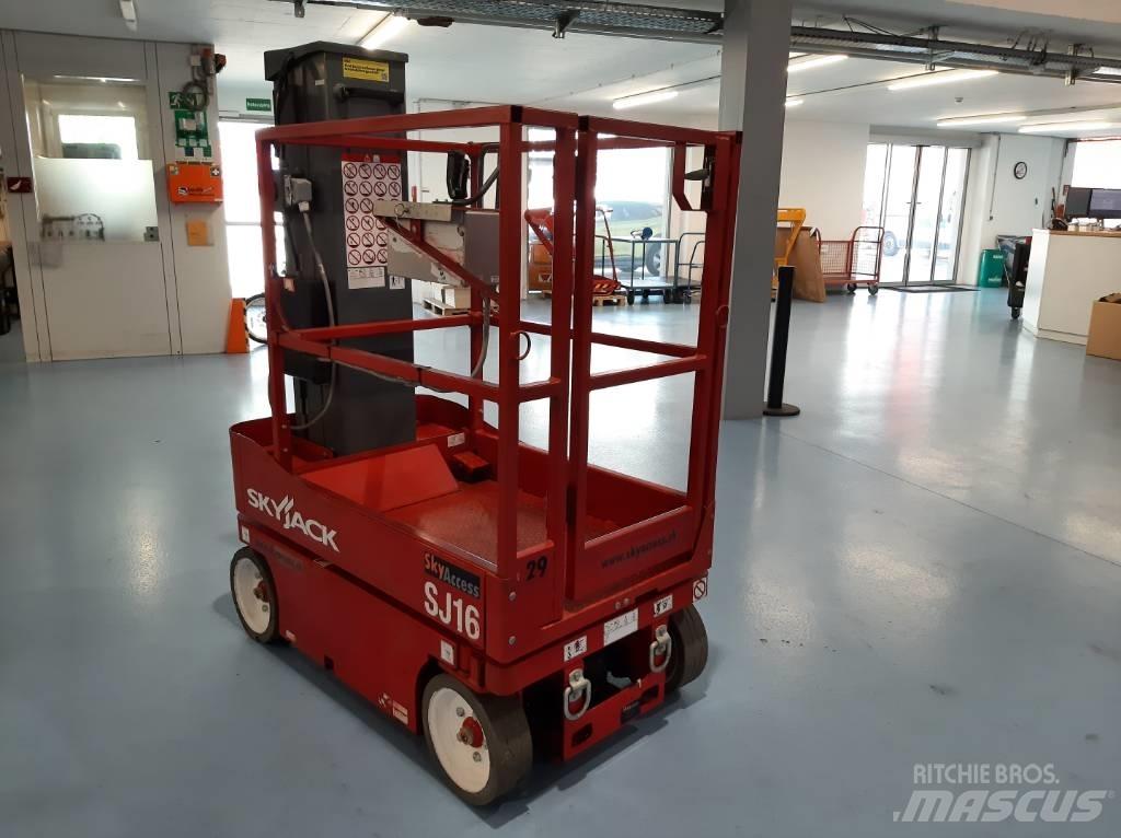 SkyJack SJ 16 Sollevatori verticali