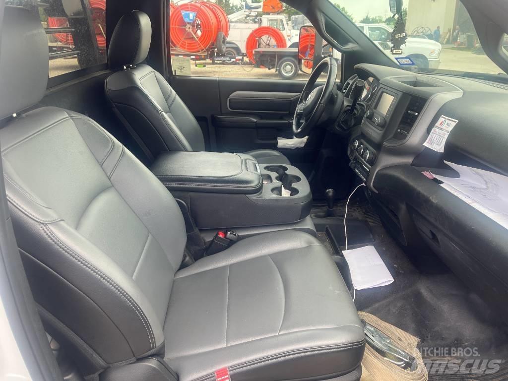 RAM 5500 Camion con sponde ribaltabili