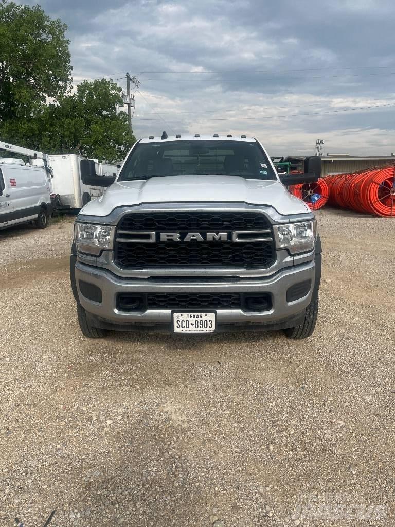 RAM 5500 Camion con sponde ribaltabili