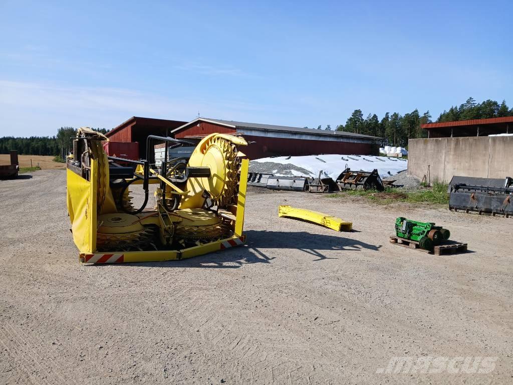 John Deere 460 Plus Trince semoventi