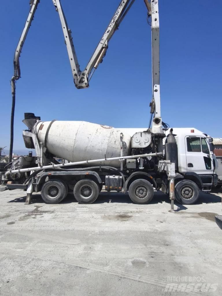 Astra Betonpompa Betoniere