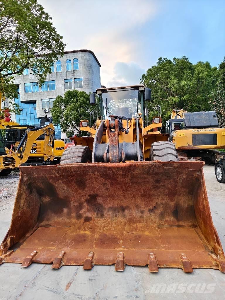 Volvo L 120 Pale gommate