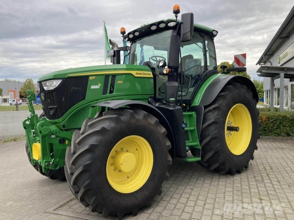 John Deere 6R250 Trattori