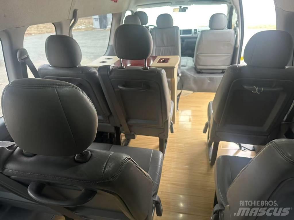 Toyota Coaster Autobus interurbani