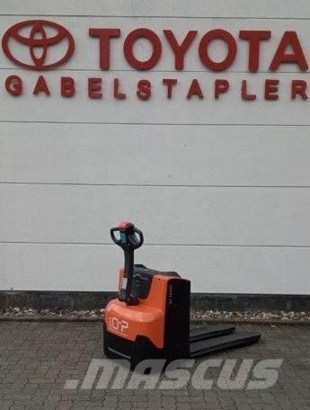 Toyota LWE 200 Transpallet uomo a terra