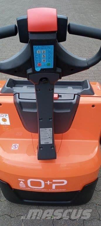 Toyota LWE 200 Transpallet uomo a terra