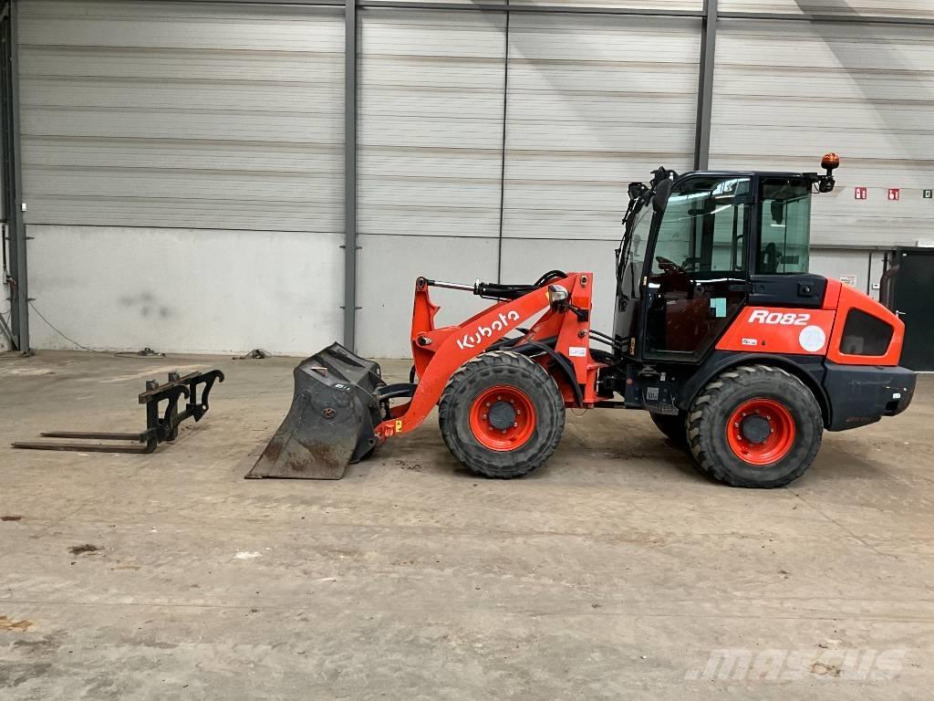 Kubota R 082 Pale gommate