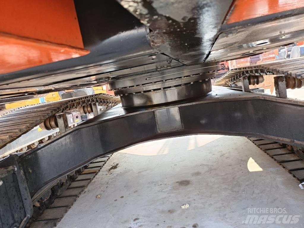 Doosan DX300-9 Escavatori cingolati