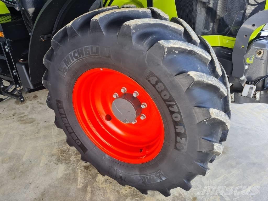 CLAAS 530 cmatic cis+ Trattori