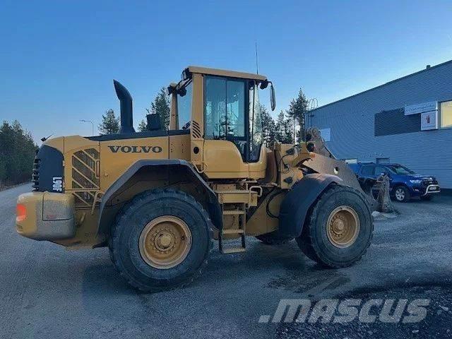 Volvo L90F Pale gommate