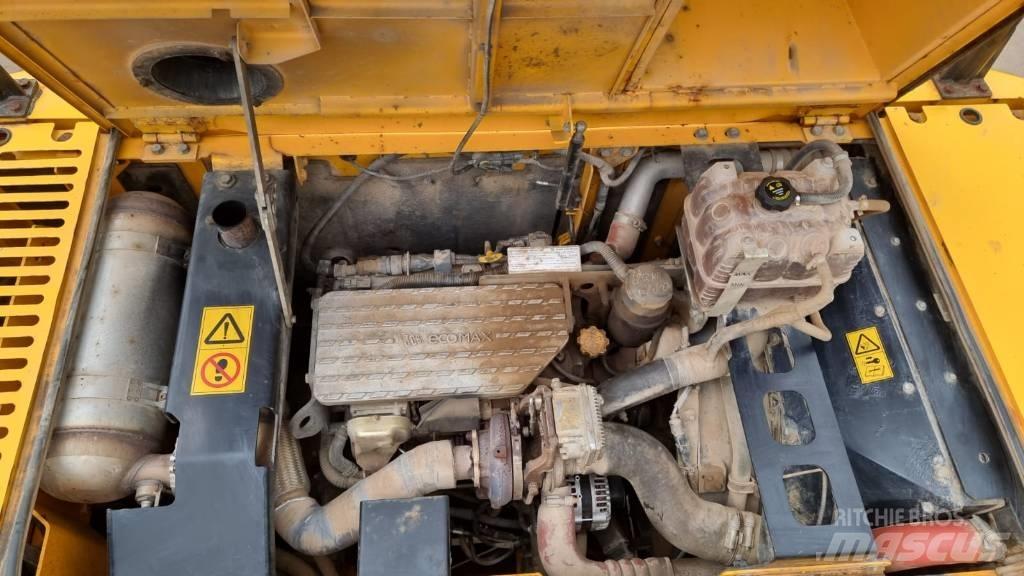 JCB JS 220 LC Escavatori cingolati