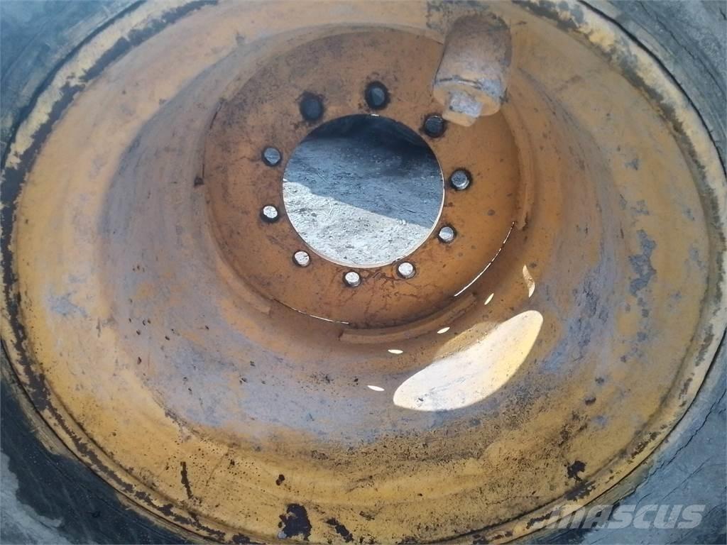 Ösa 250 24x26,5 Pneumatici, ruote e cerchioni