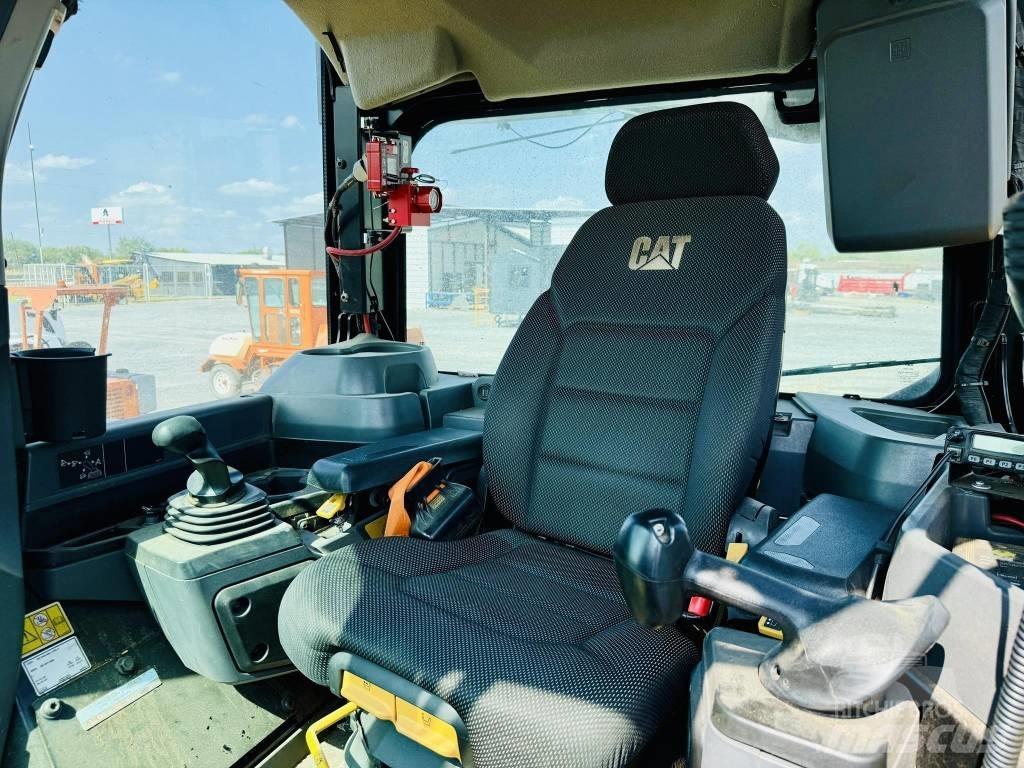CAT D 7 Dozer cingolati