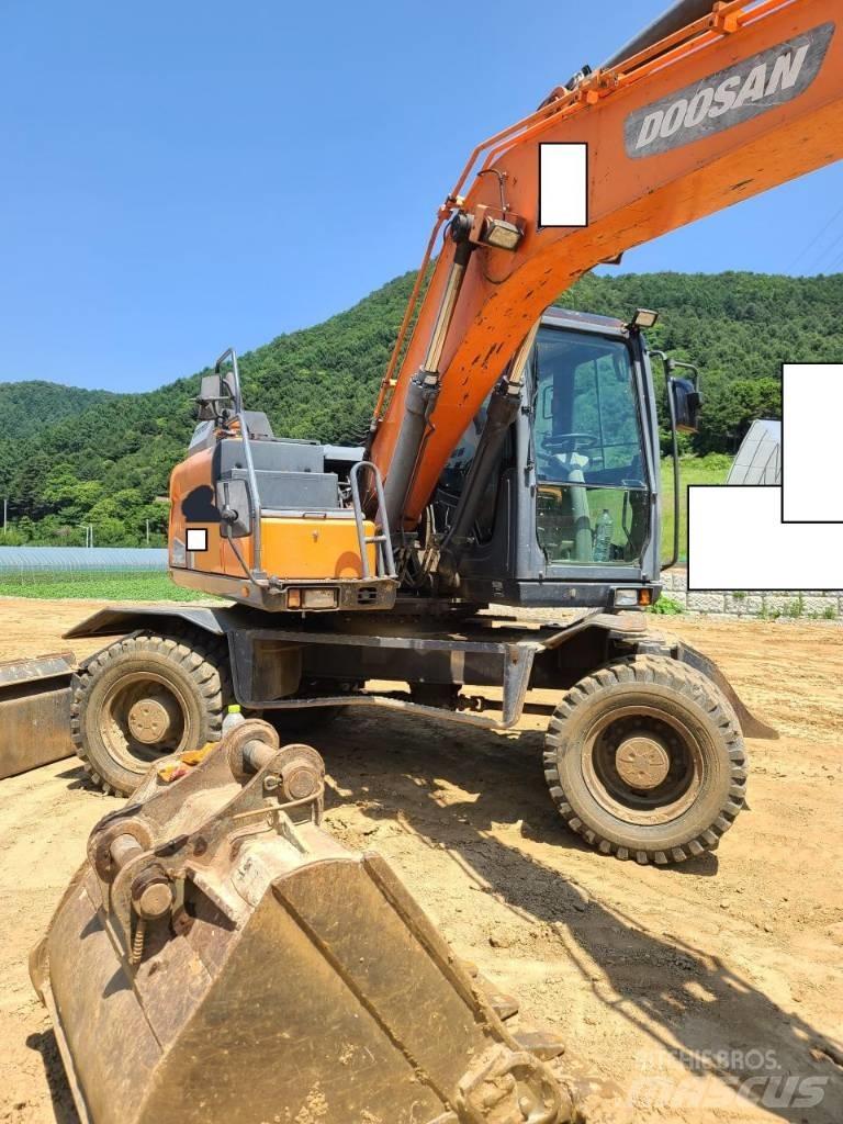 Doosan DX 140 W Escavatori gommati