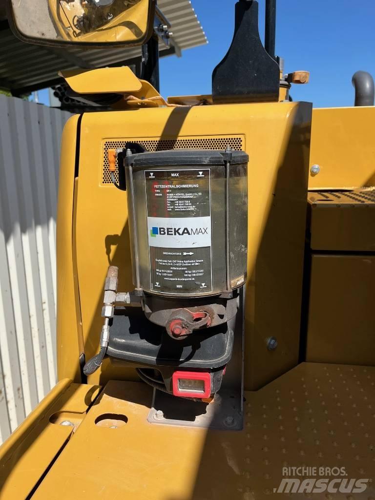 CAT 325 Escavatori cingolati