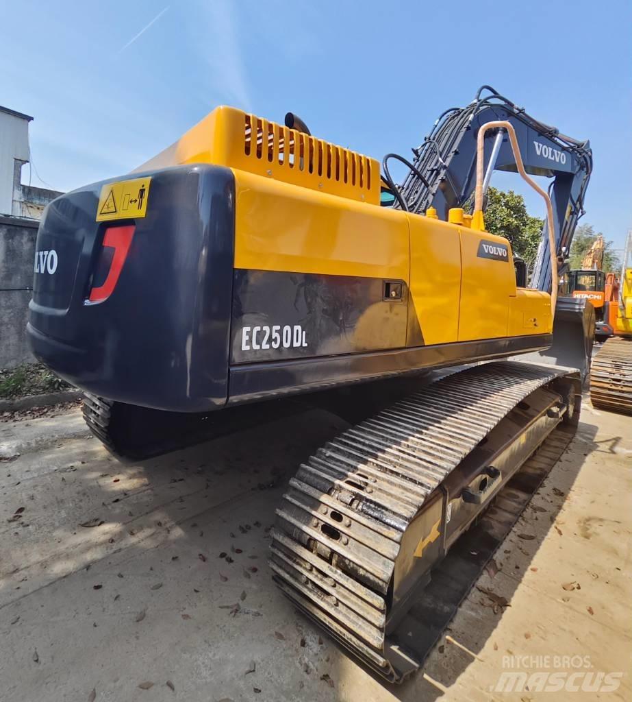 Volvo EC 250 D L Escavatori cingolati