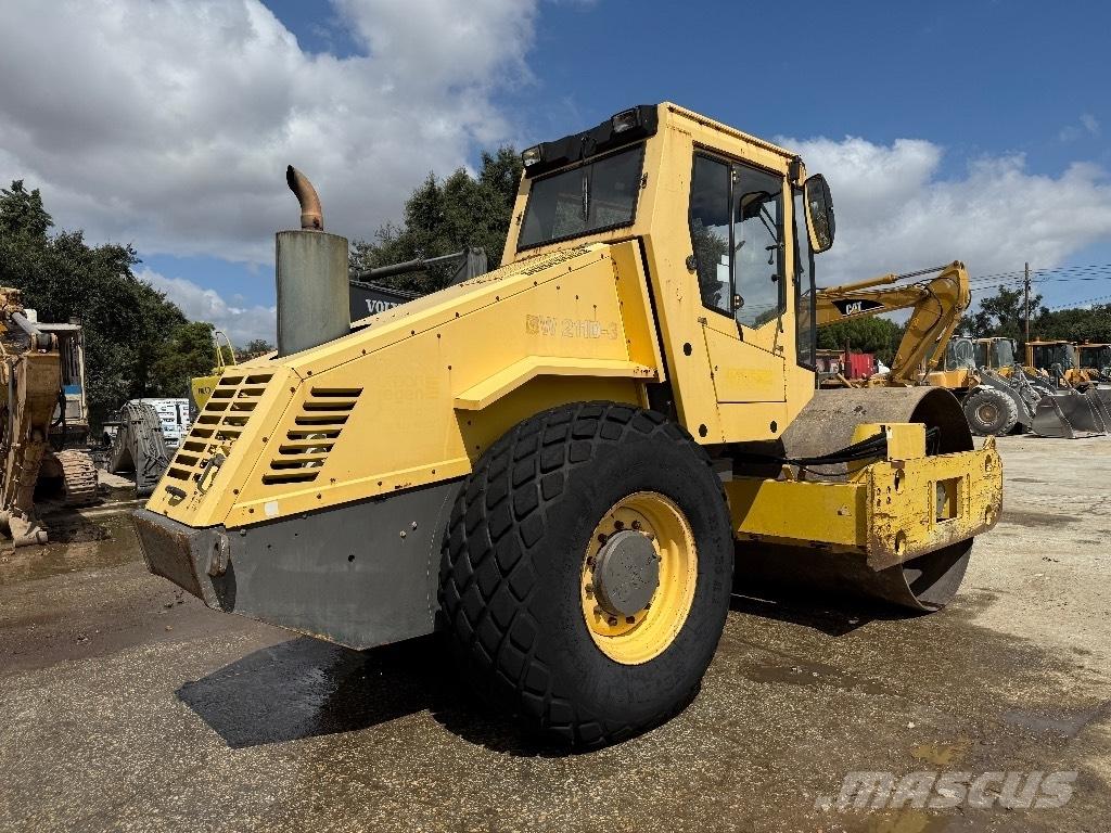Bomag BW 211 D-3 Rulli a doppio tamburo