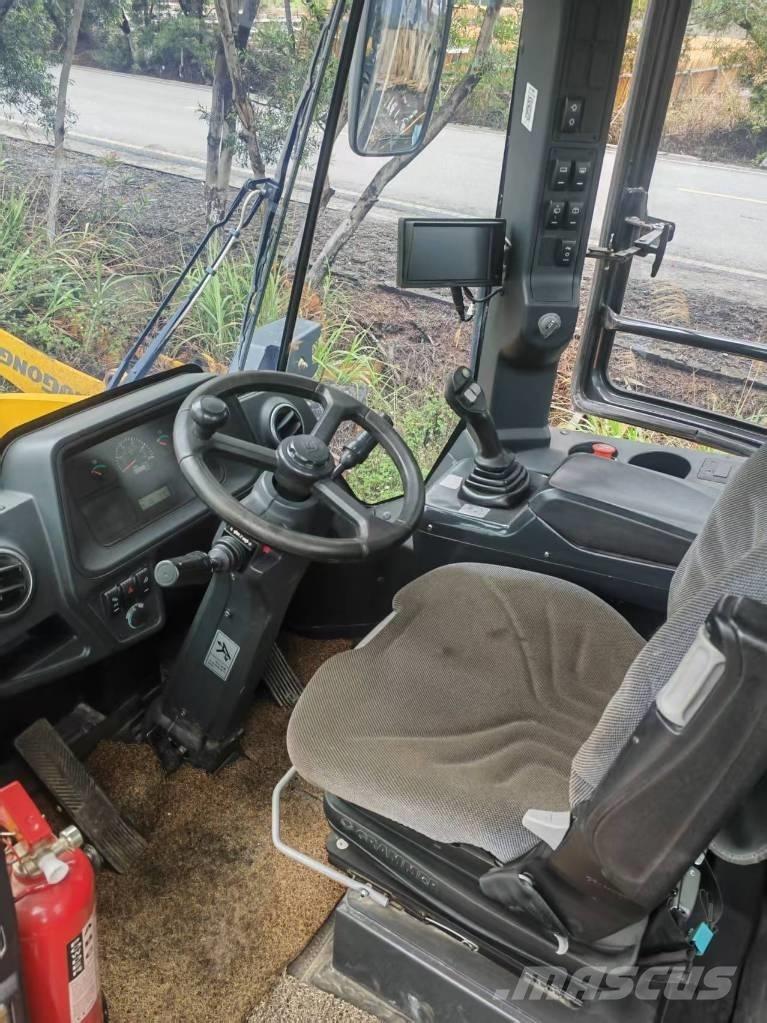 LiuGong 890 H Pale gommate