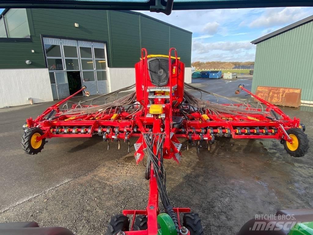Väderstad Rapid800 Perforatrici