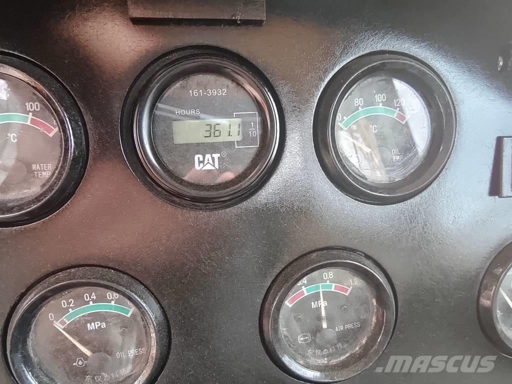 CAT 966 H Pale gommate