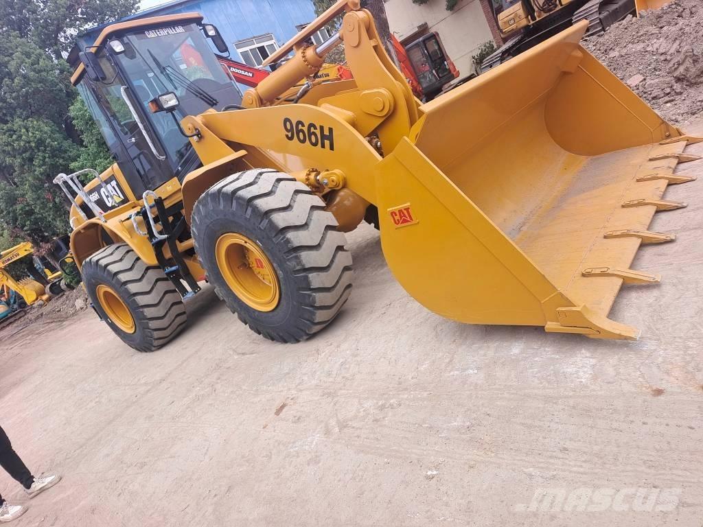 CAT 966 H Pale gommate