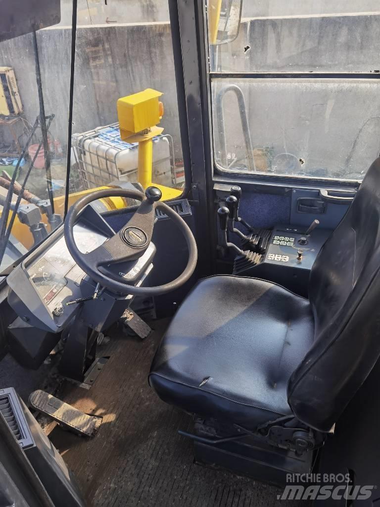 Komatsu WA 470 Pale gommate