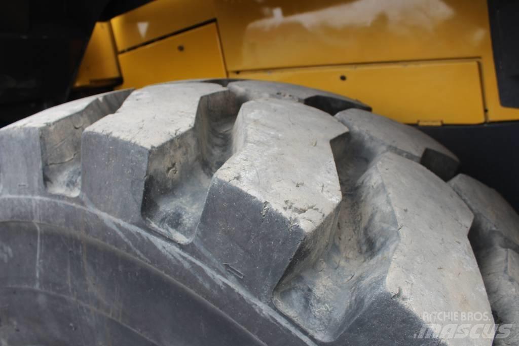 Komatsu WA 470-6LC Pale gommate